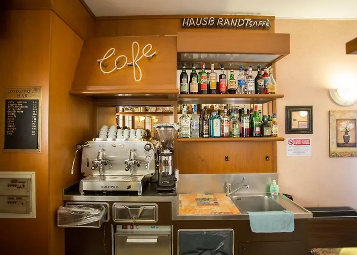 ホテル Benacus 2*