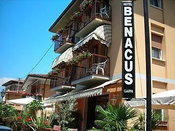 Benacus 호텔 2*