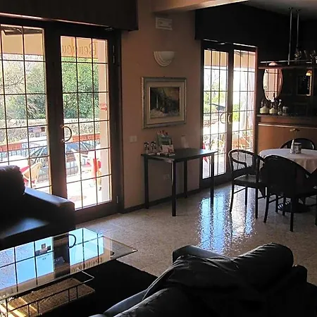 Benacus Hotel 2*