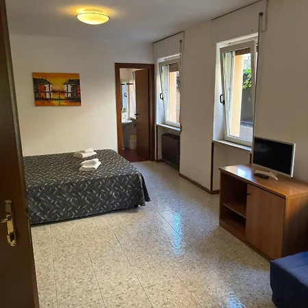 Benacus Hotel 2*