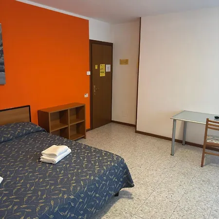 Hotel Benacus 2*